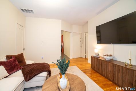 257 Saint John Street New Haven CT 06511