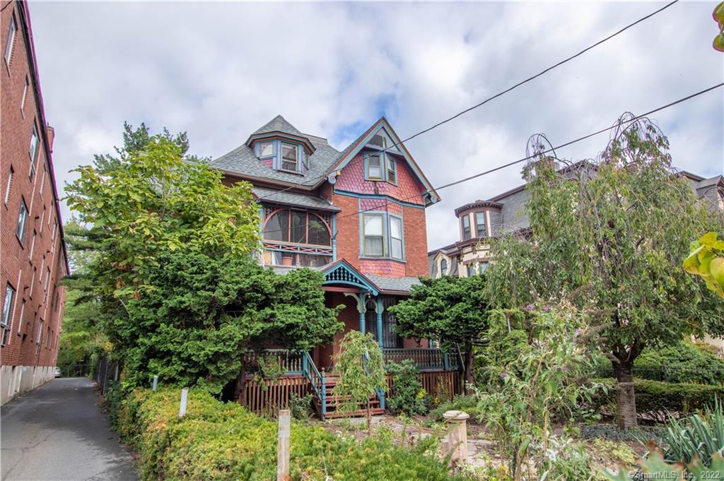142 Collins Street Hartford CT 06105