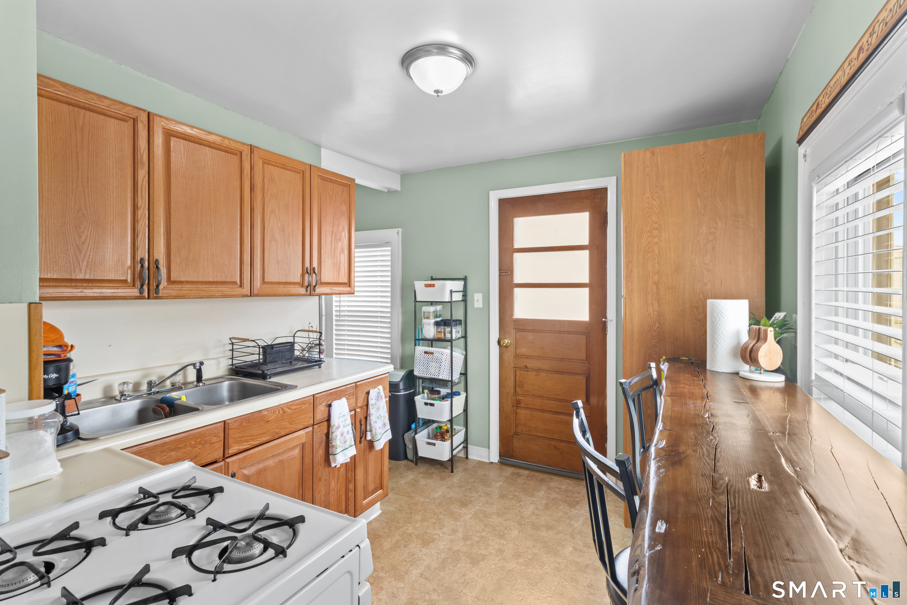 74 Woodbridge Avenue East Hartford CT 06108