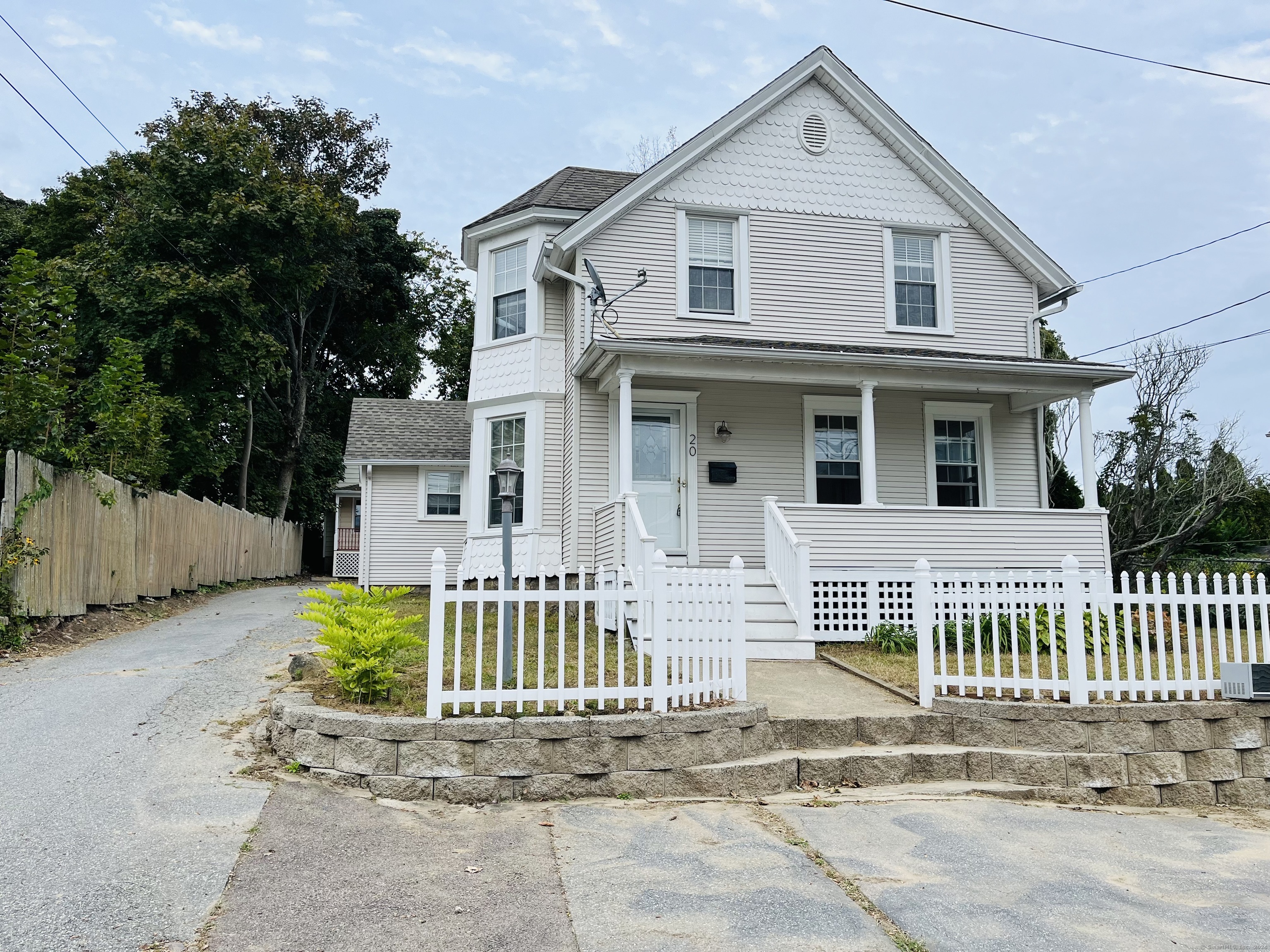 20 Clements Street Waterford CT 06385