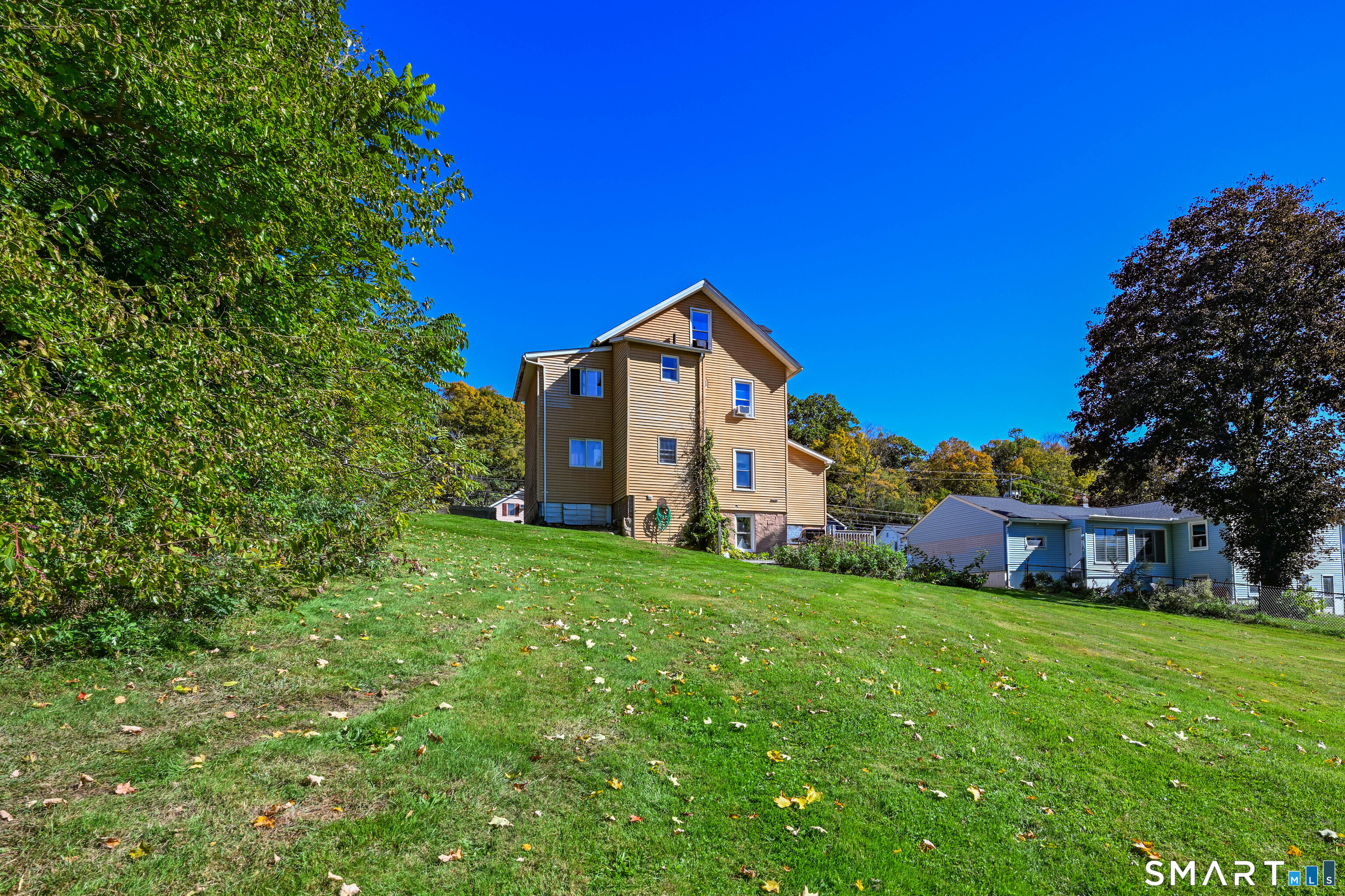 63 Litchfield Street Thomaston CT 06787