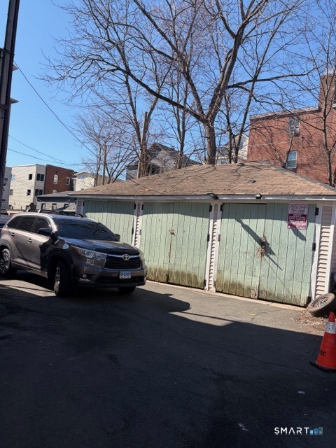 541-543 Maple Avenue Hartford CT 06114