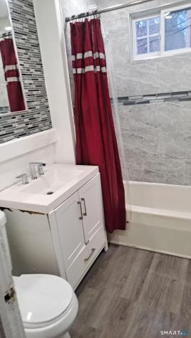541-543 Maple Avenue Hartford CT 06114