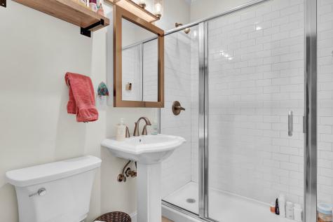 28 Whitney Street Hartford CT 06105