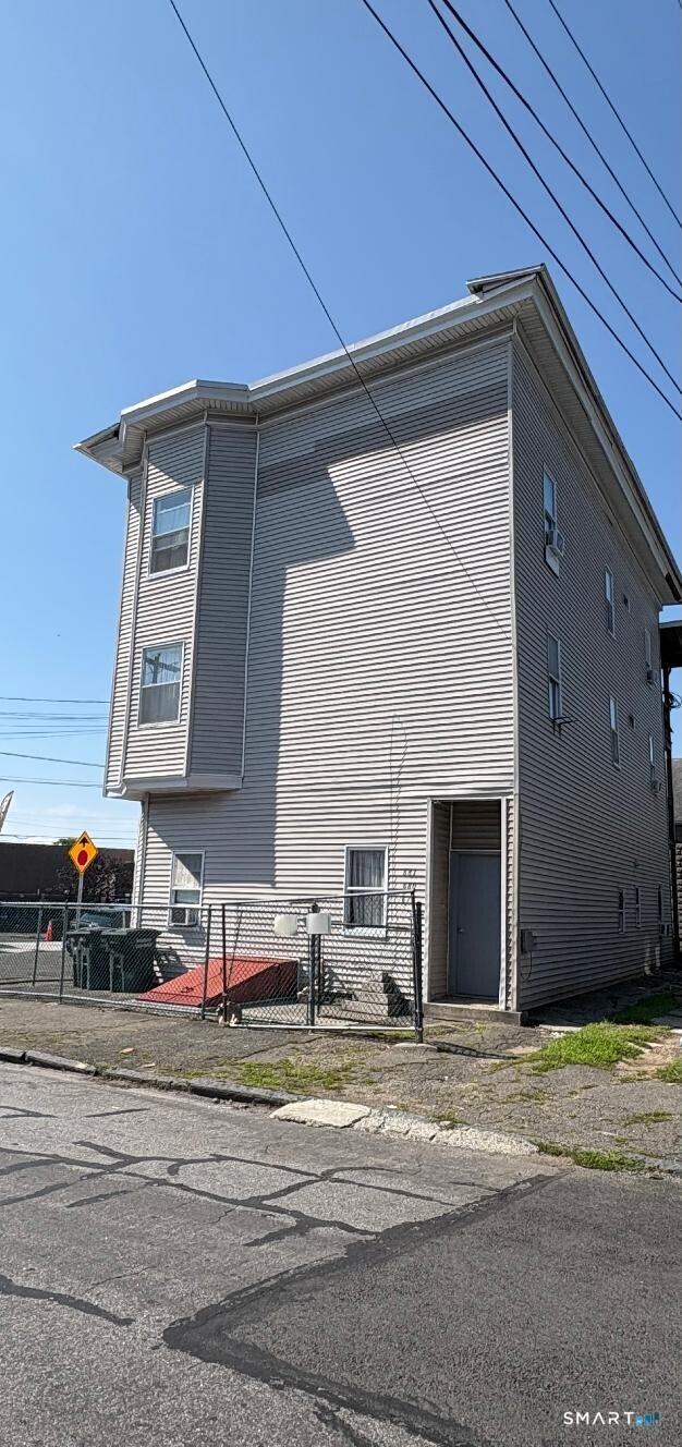 679 Norman Street Bridgeport CT 06605