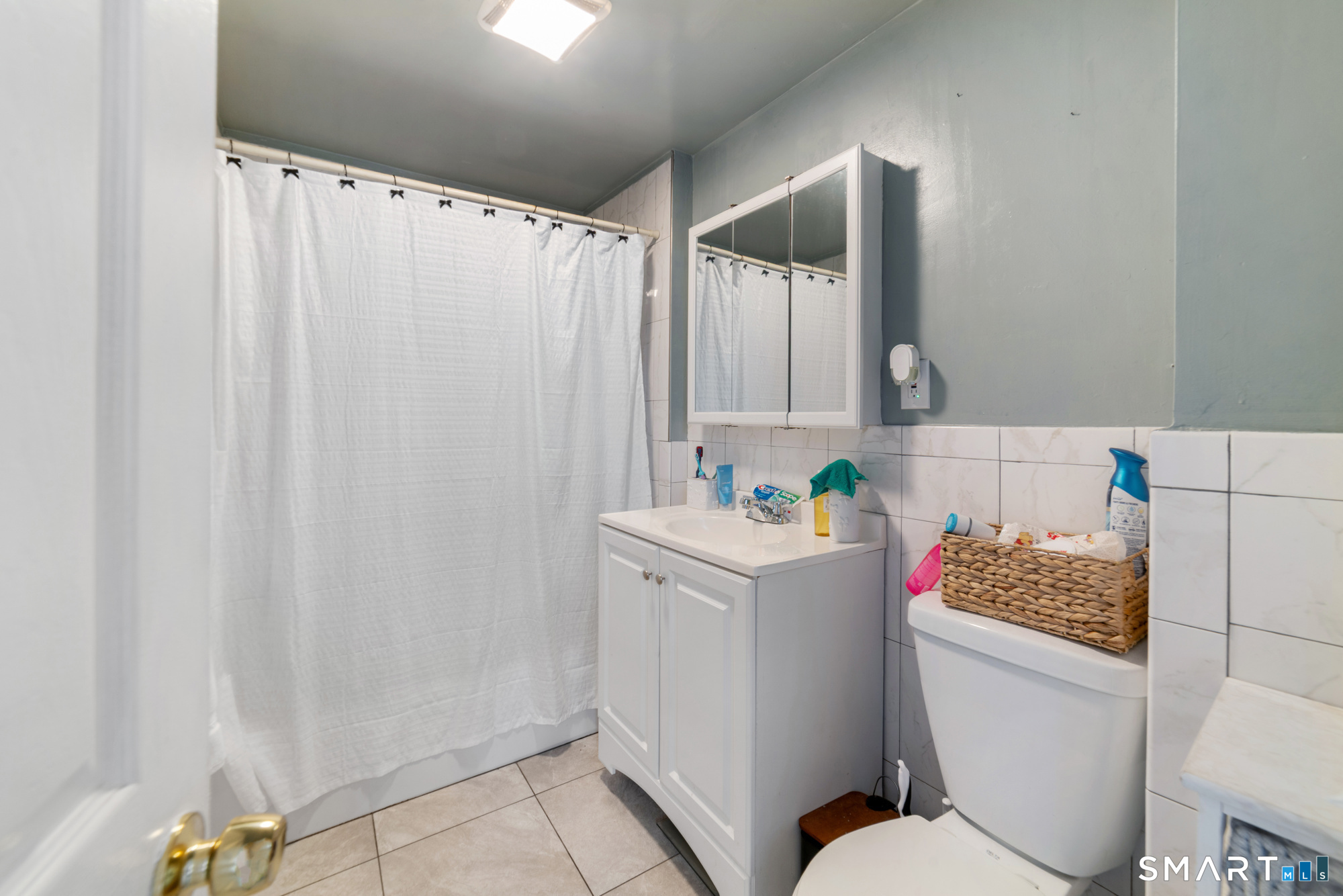 23 James Street Waterbury CT 06708