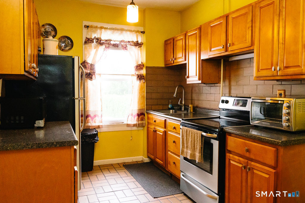 13 Warner Street Hartford CT 06114
