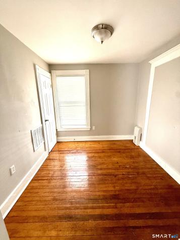 76 3RD Street New Haven CT 06519