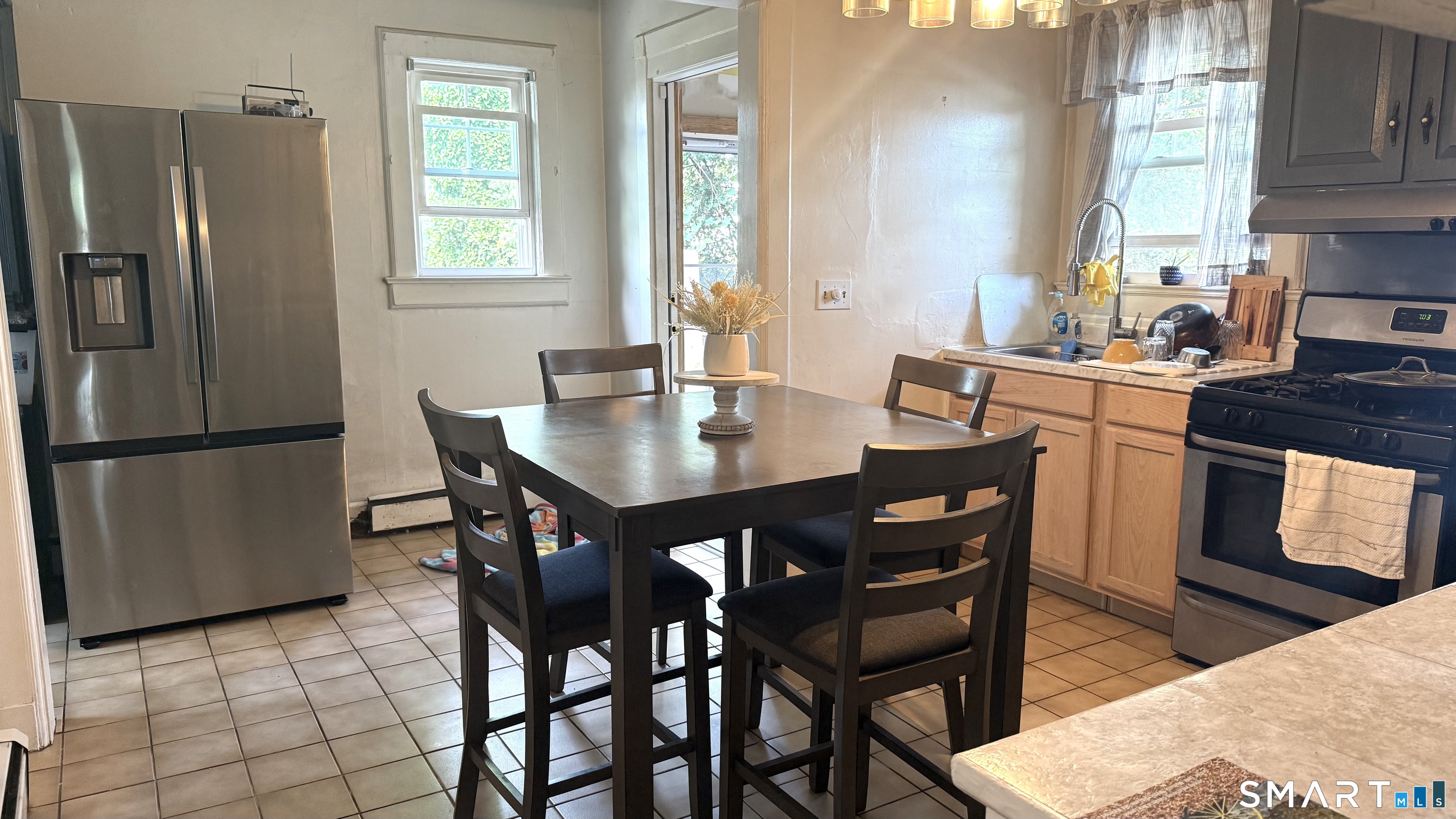 53 Montauk Avenue New London CT 06320