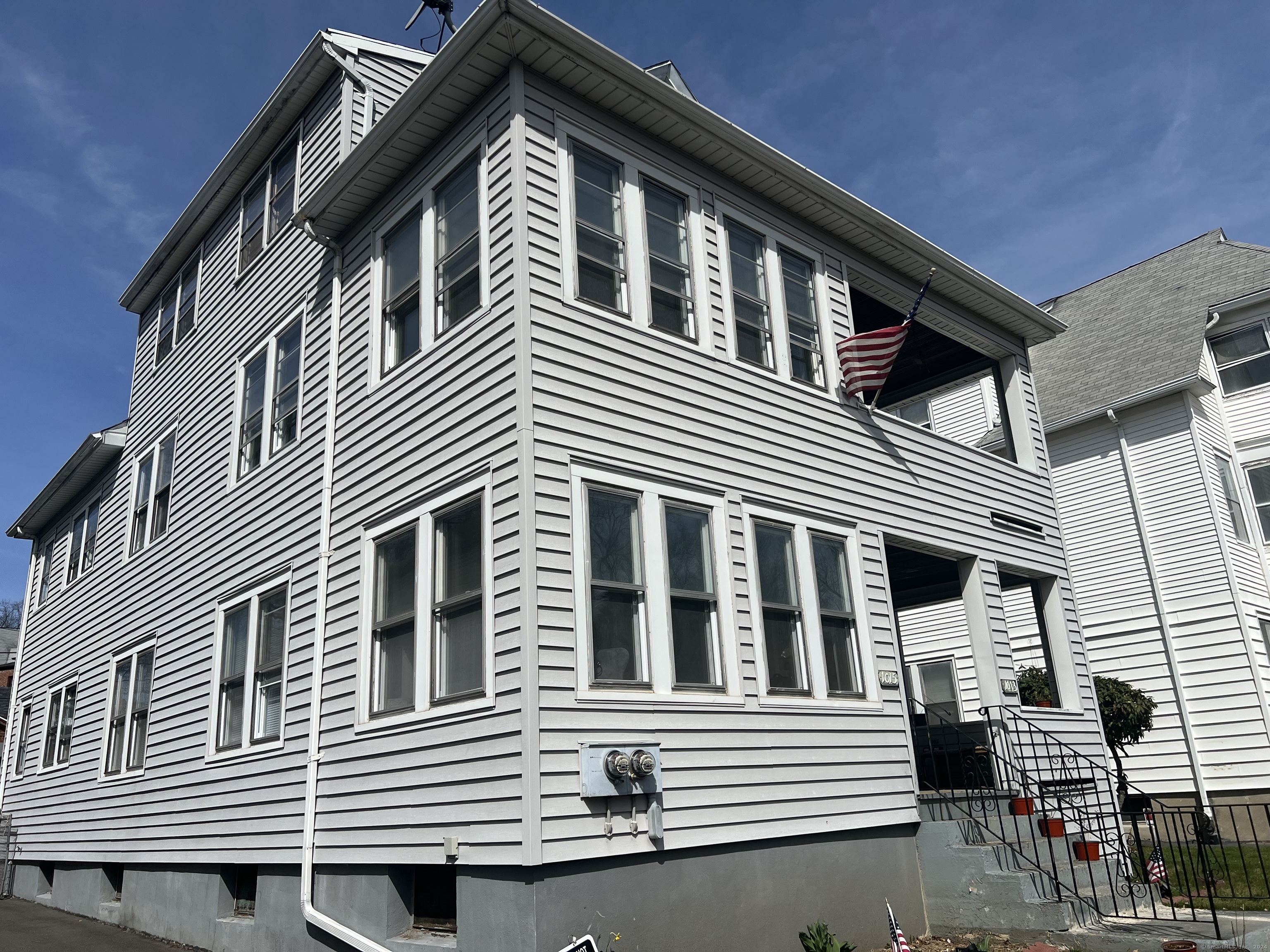 1013-1015 Maple Avenue Hartford CT 06114