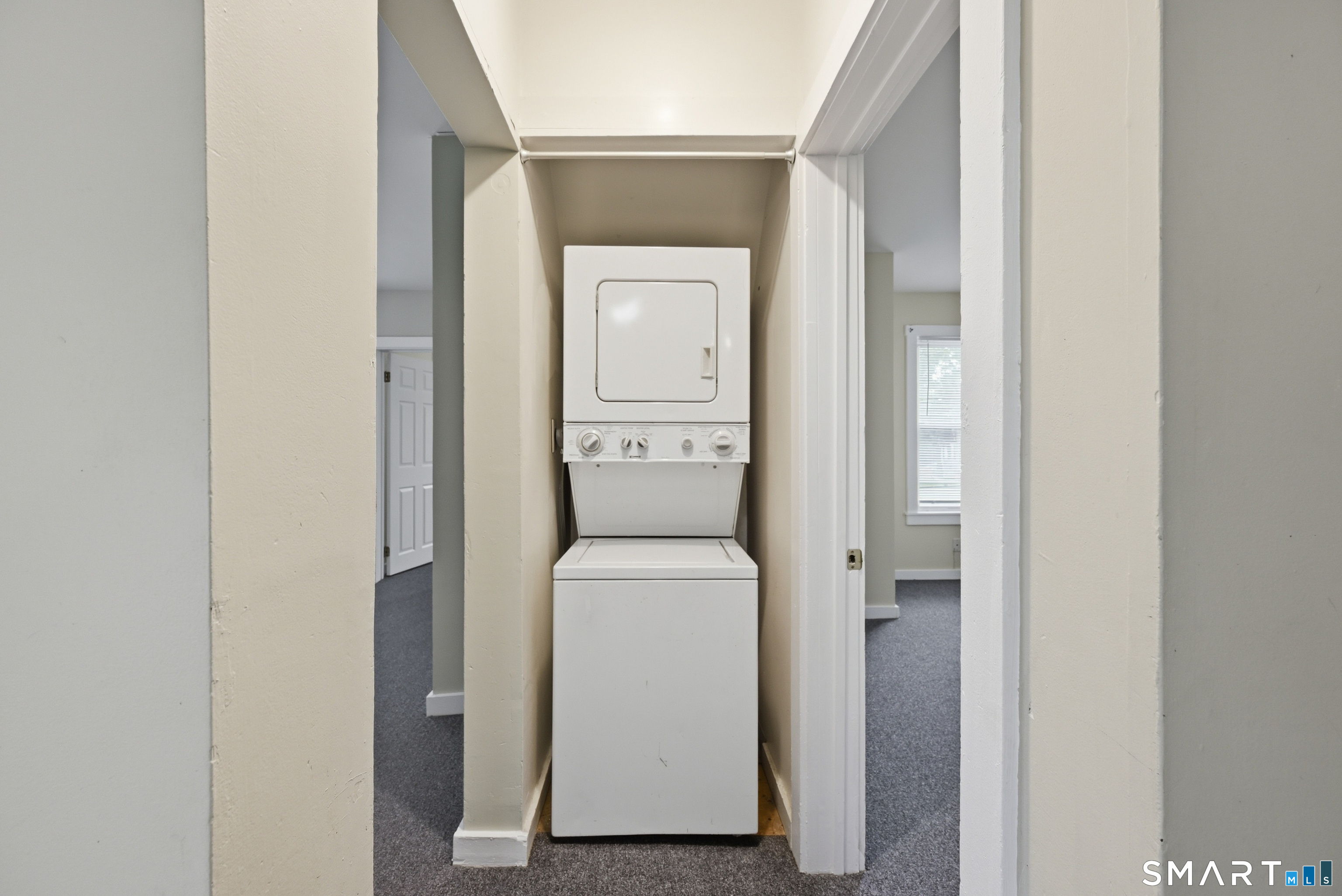 17 Lake Avenue Danbury CT 06810