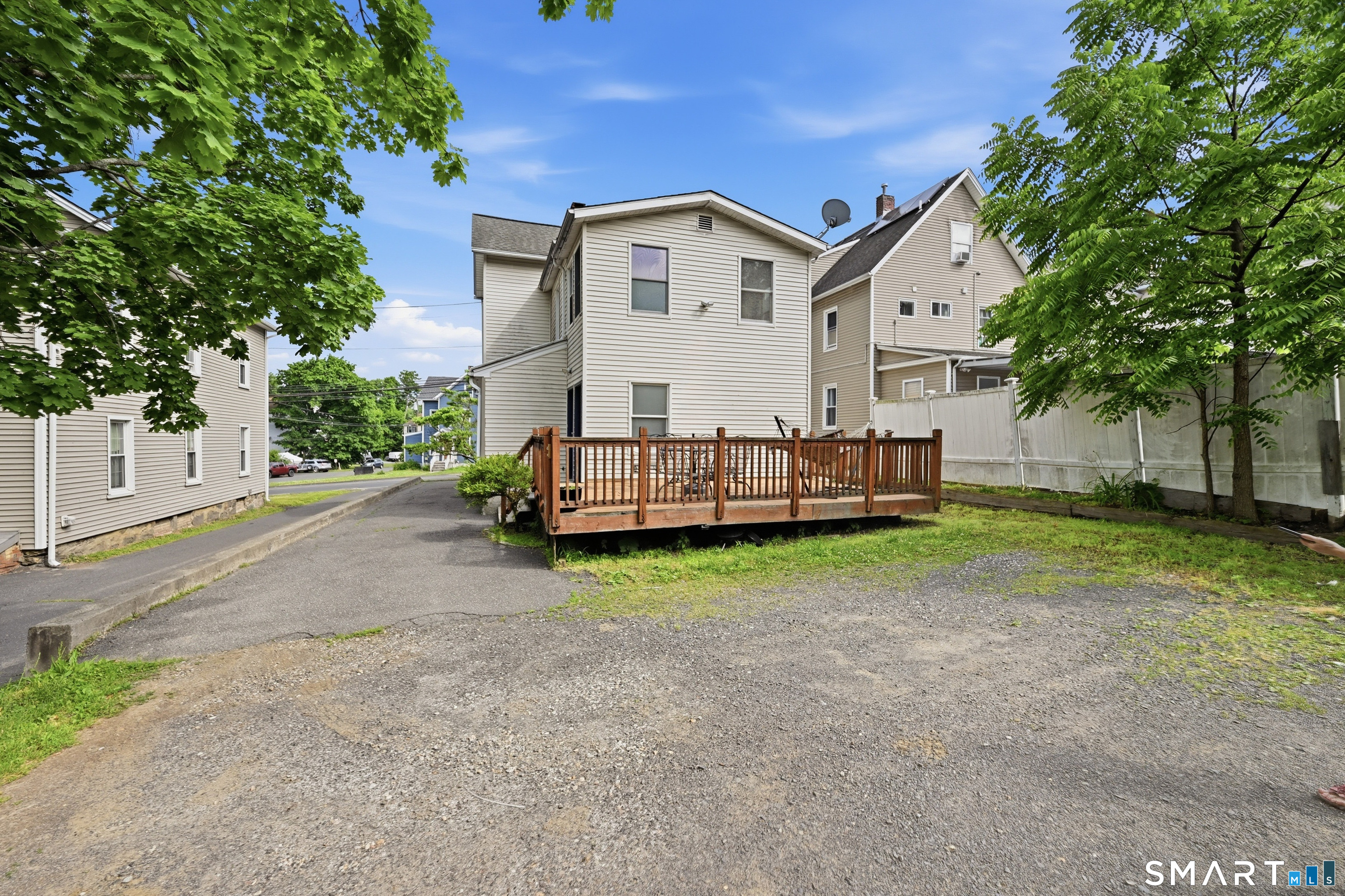 17 Lake Avenue Danbury CT 06810