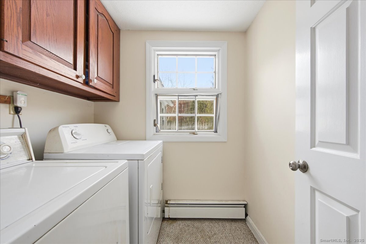 33 Deep River Road Essex CT 06409
