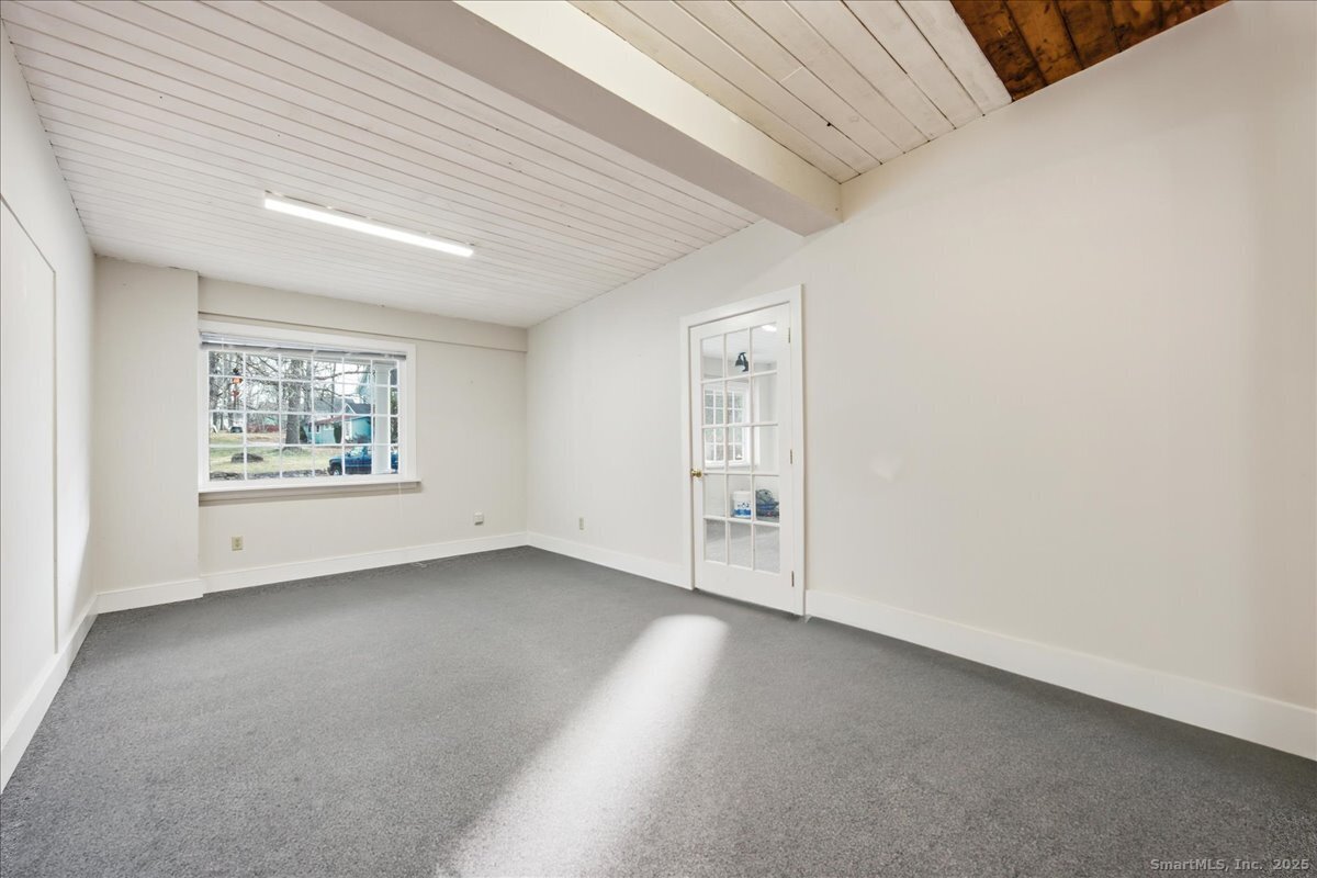 33 Deep River Road Essex CT 06409