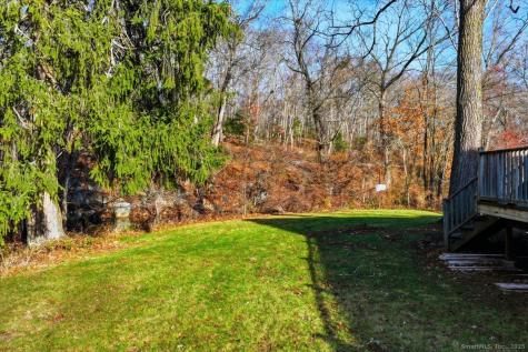 33 Deep River Road Essex CT 06409