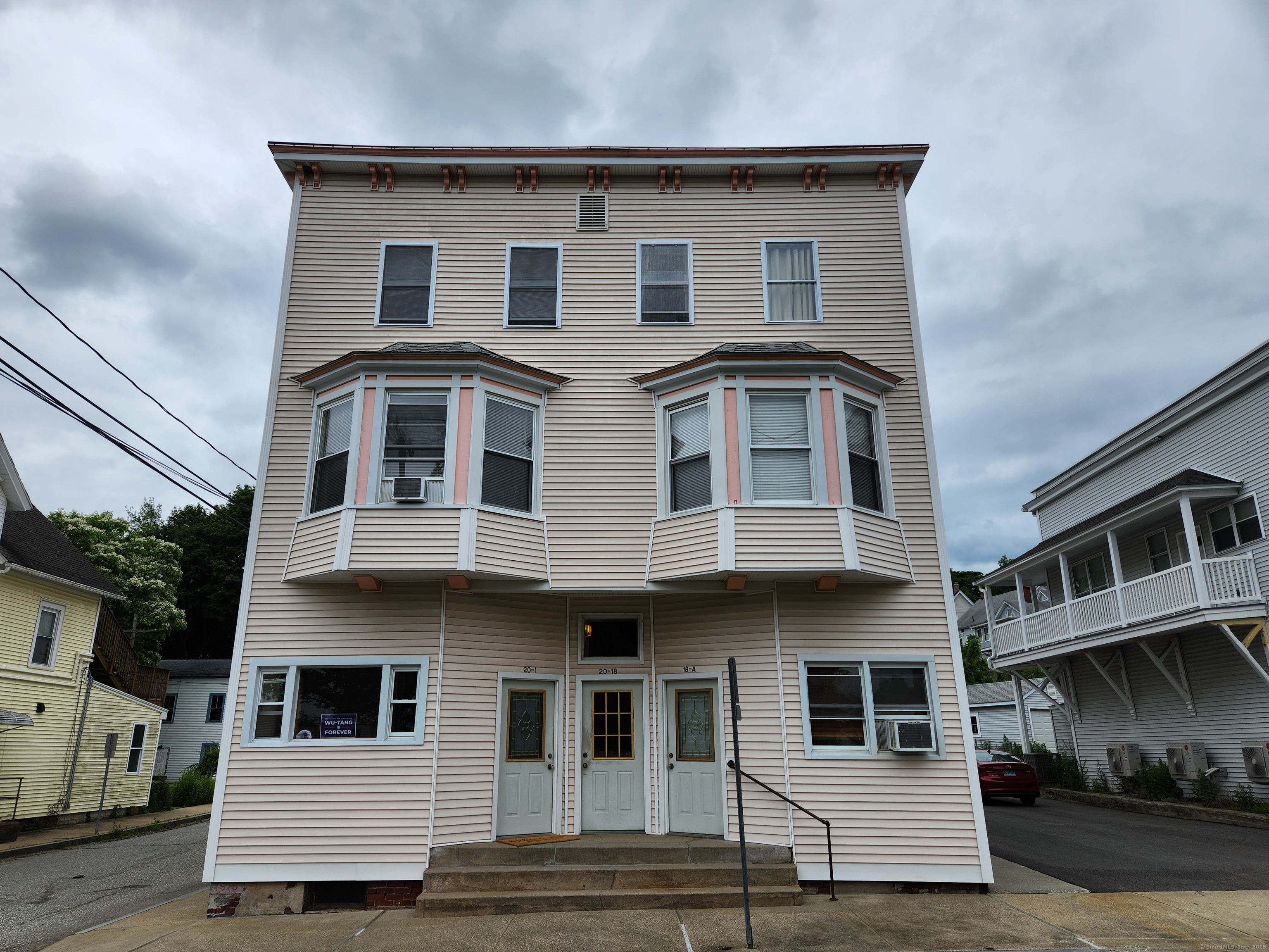 18 Hunters Avenue Norwich CT 06380