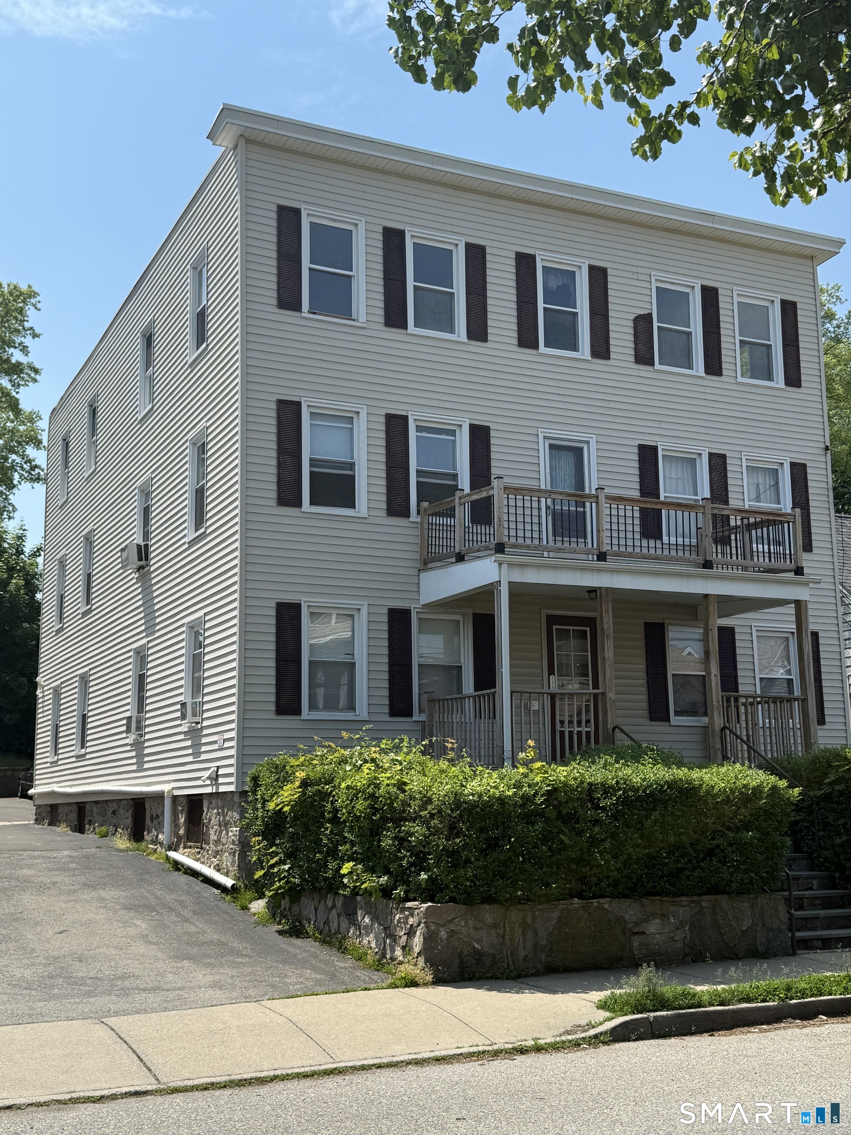 113 Seaside Avenue Stamford CT 06902