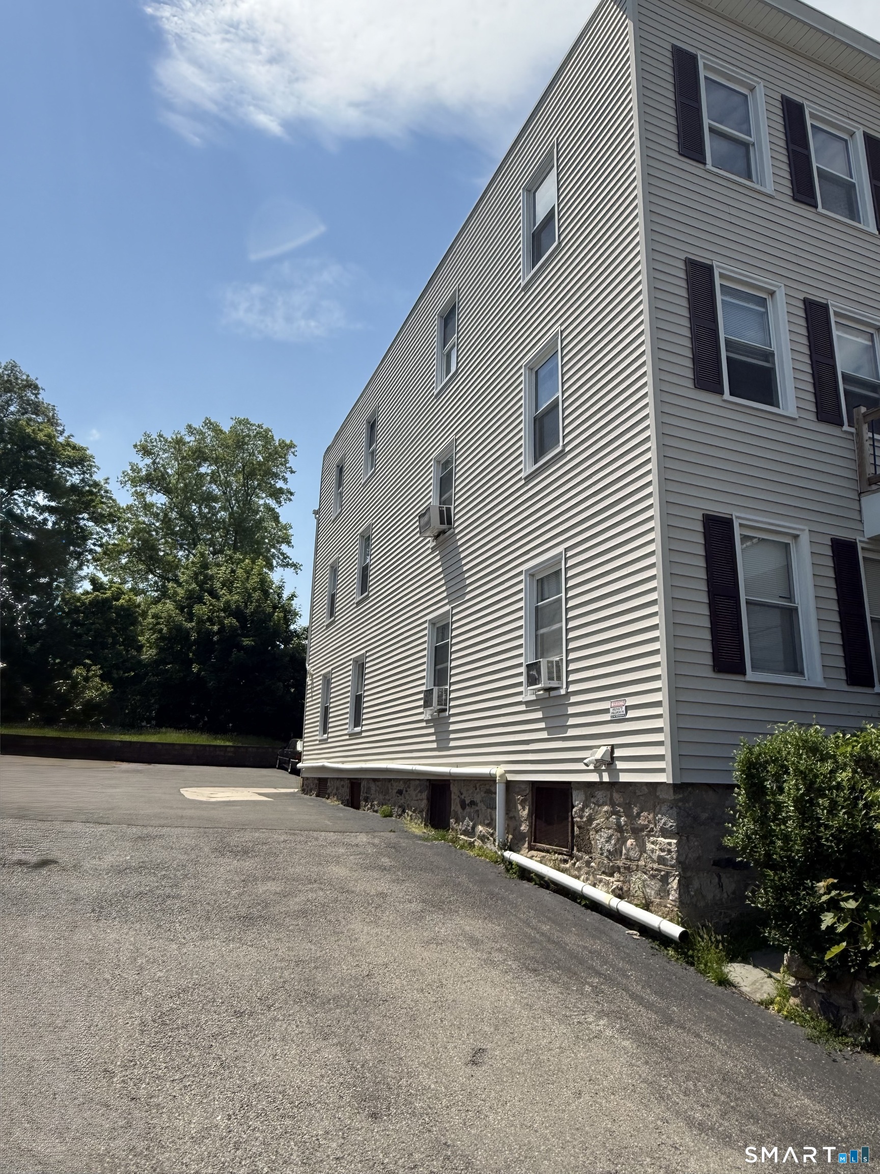 113 Seaside Avenue Stamford CT 06902