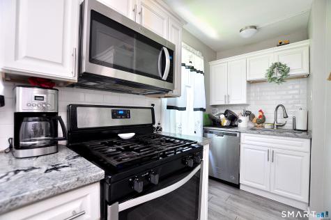 15 Emmons Place New Britain CT 06052