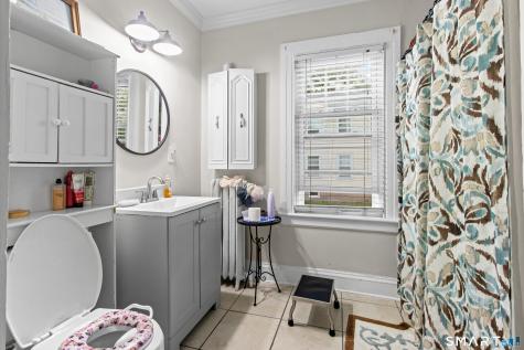 480-482 Hartford Avenue Wethersfield CT 06109