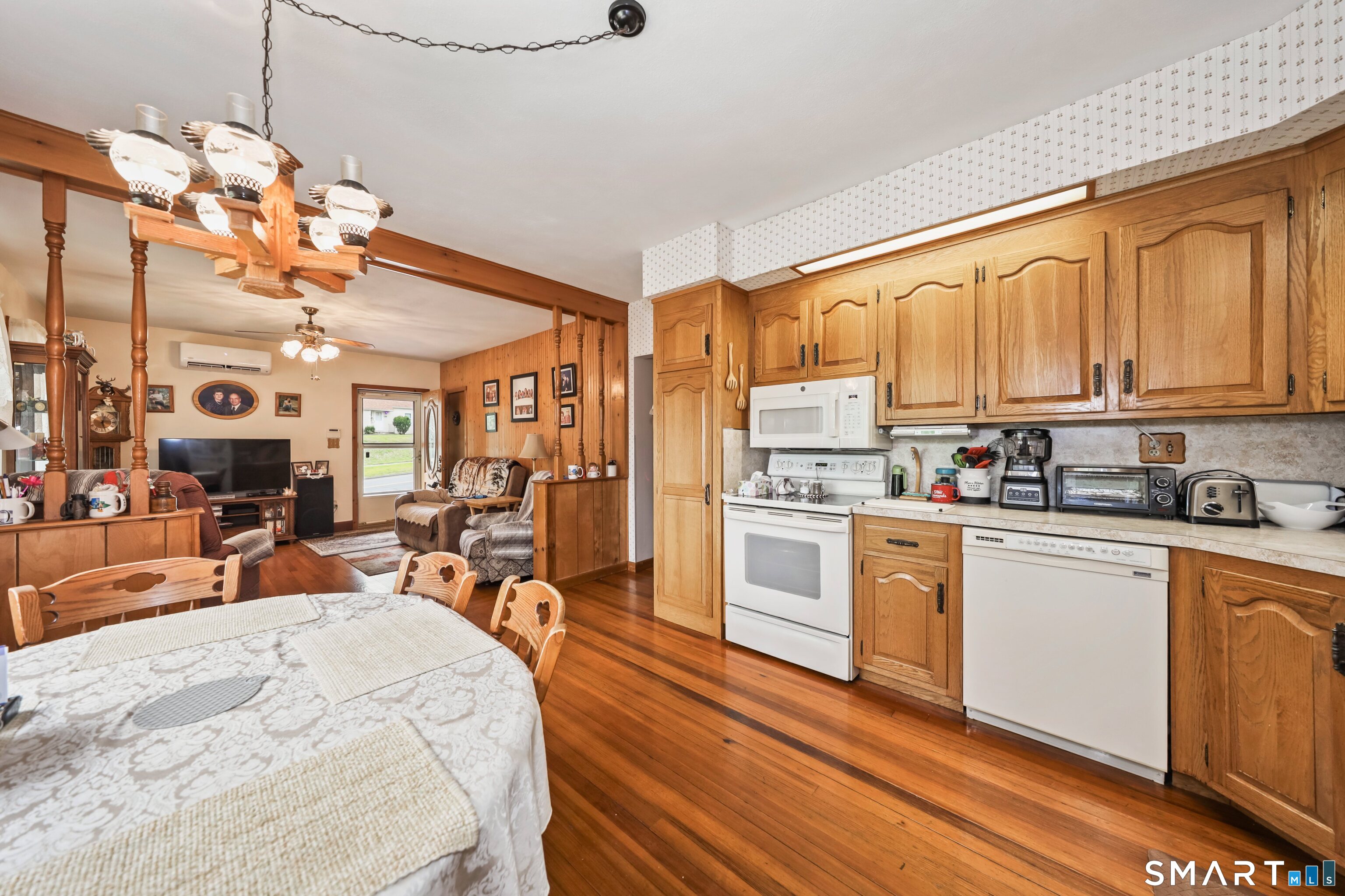 458 Wolcott Street Bristol CT 06010
