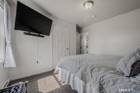158 Midway Oval Groton CT 06340