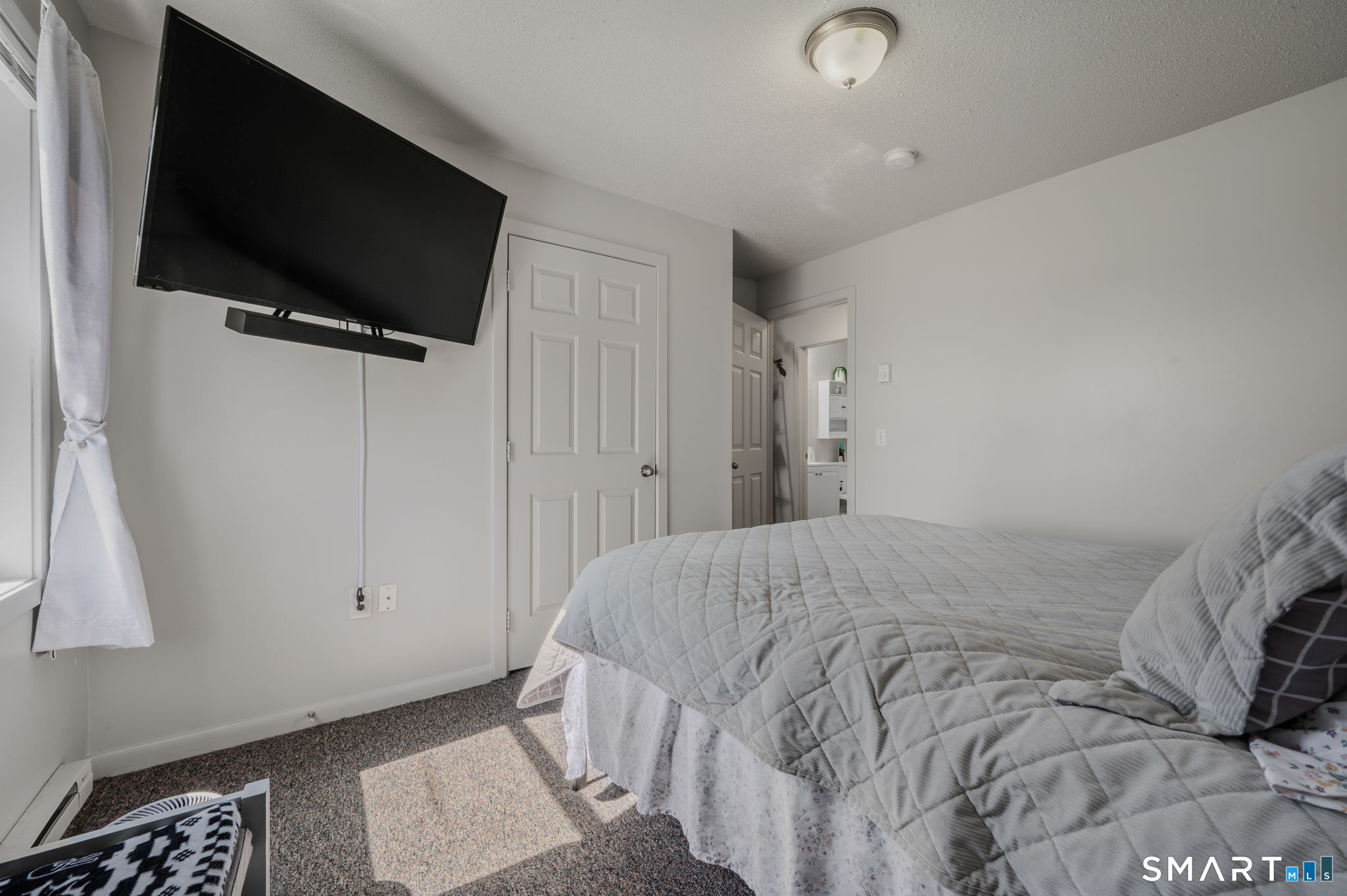 158 Midway Oval Groton CT 06340
