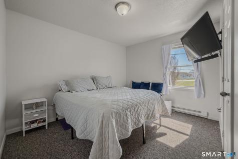 158 Midway Oval Groton CT 06340