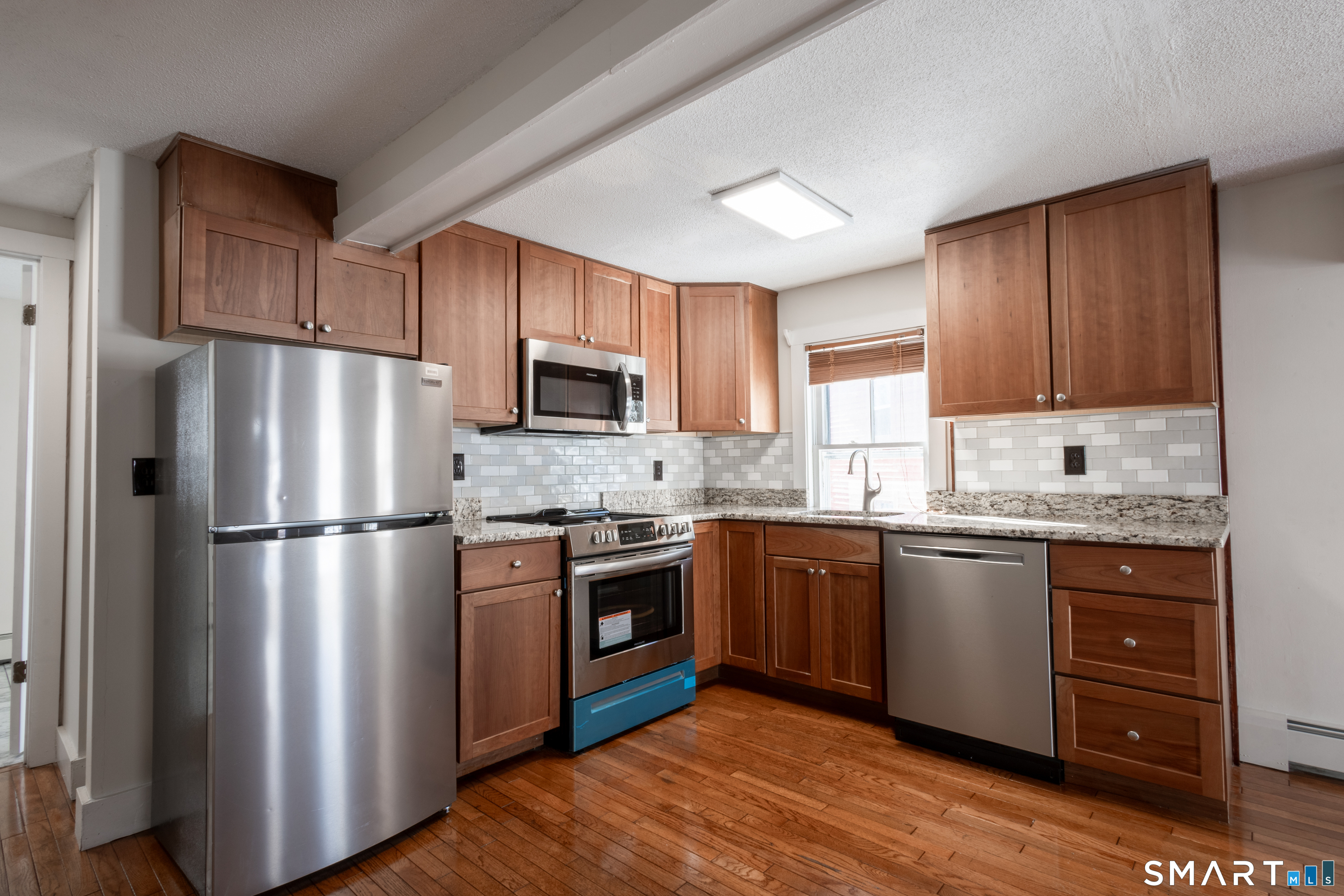 89 Hempstead Street New London CT 06320