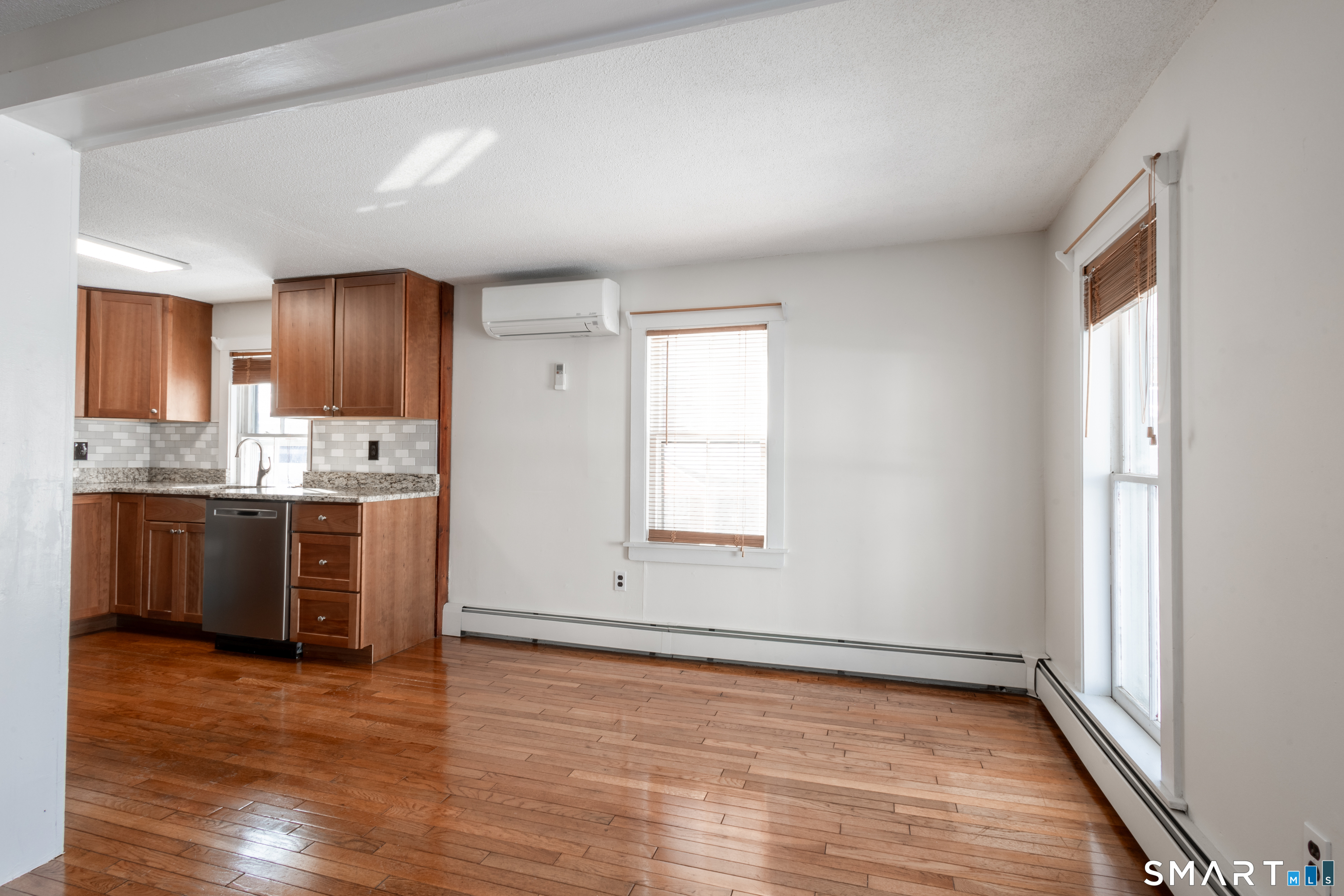 89 Hempstead Street New London CT 06320