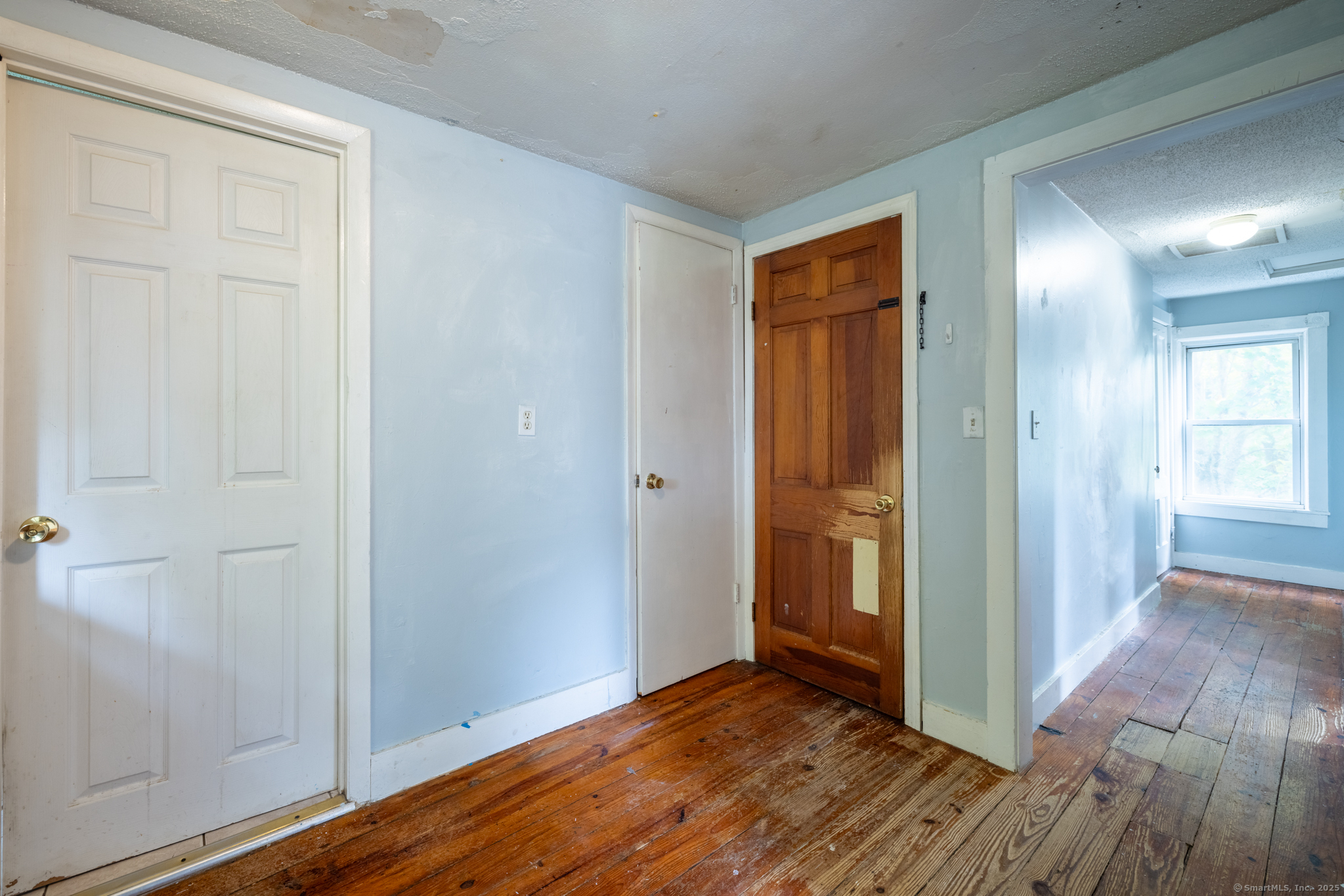 22 Lakeview Street East Hampton CT 06424