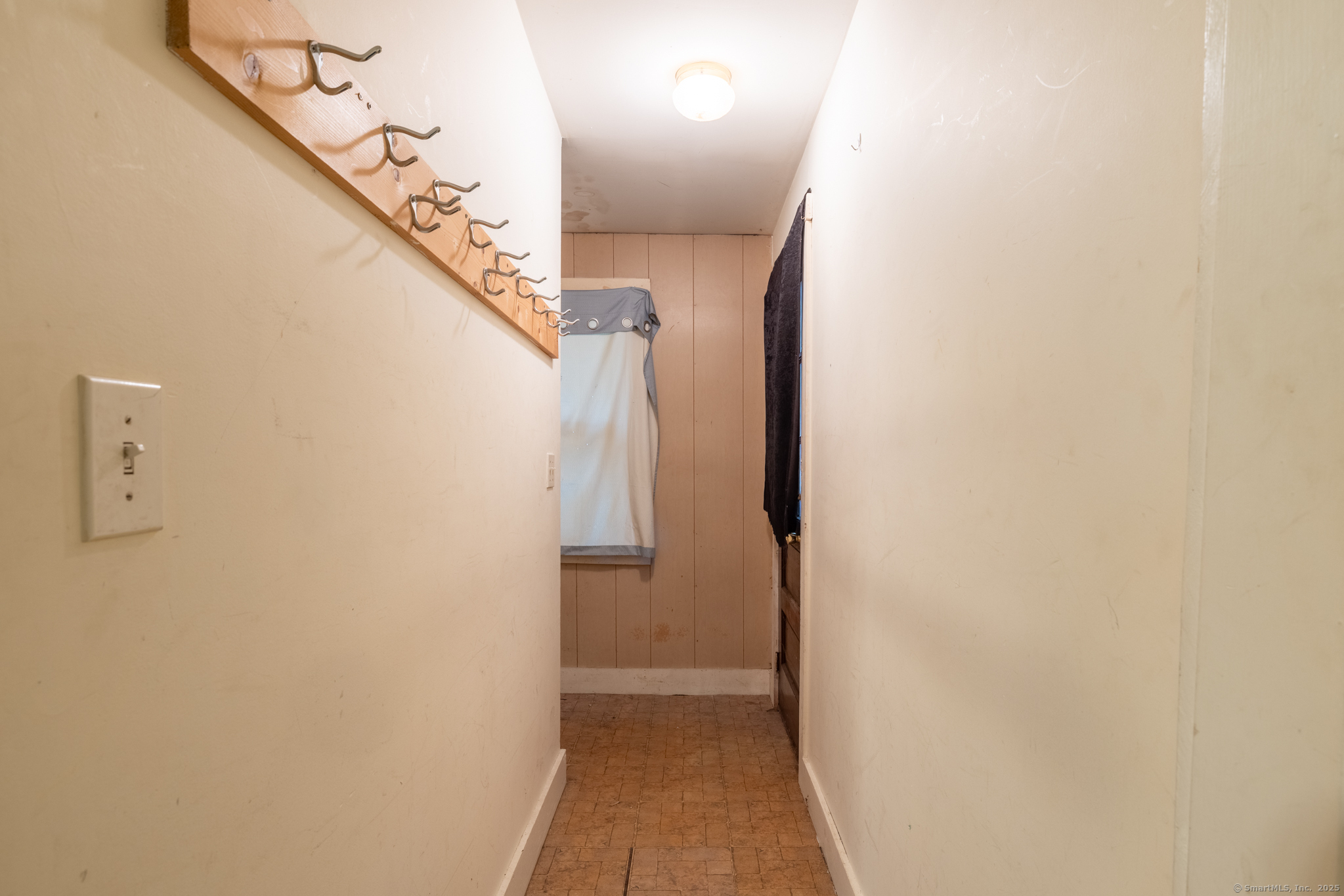 22 Lakeview Street East Hampton CT 06424