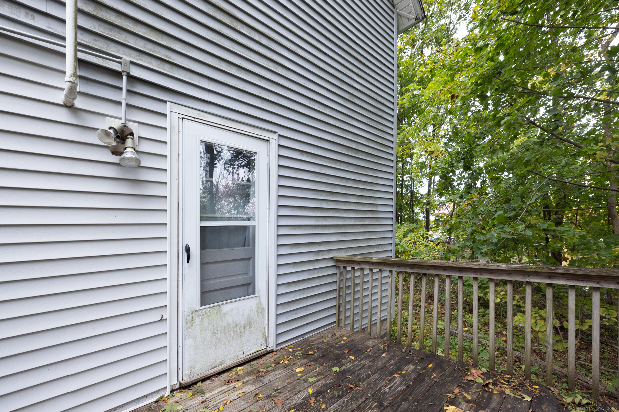 22 Lakeview Street East Hampton CT 06424