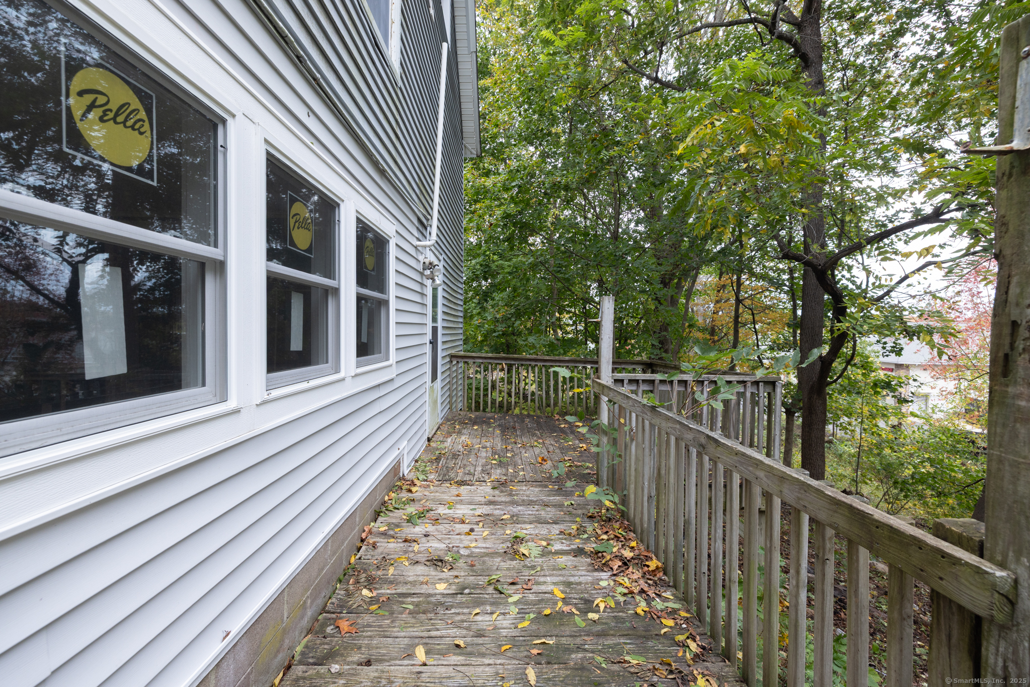 22 Lakeview Street East Hampton CT 06424