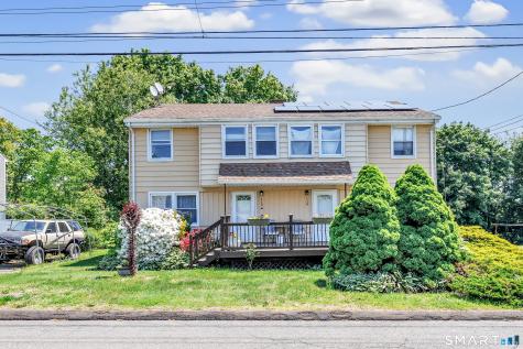 110-112 Dirienzo Heights Derby CT 06418