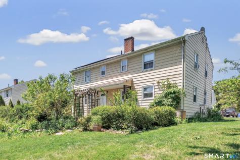 110-112 Dirienzo Heights Derby CT 06418