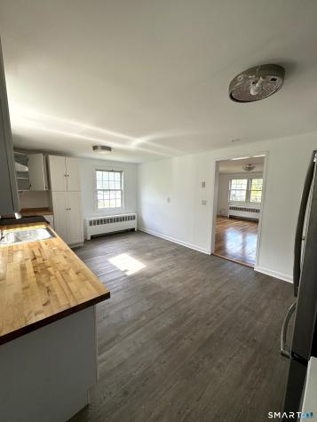 110-112 Dirienzo Heights Derby CT 06418