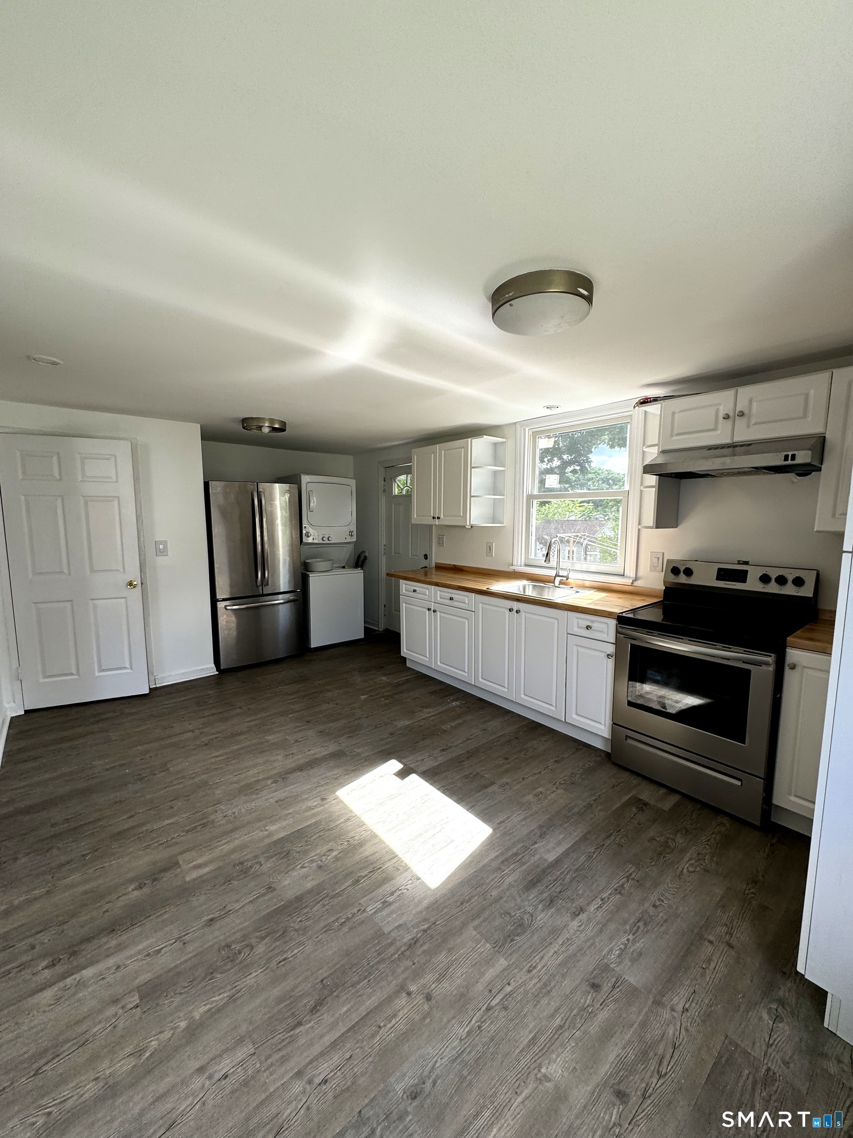 110-112 Dirienzo Heights Derby CT 06418