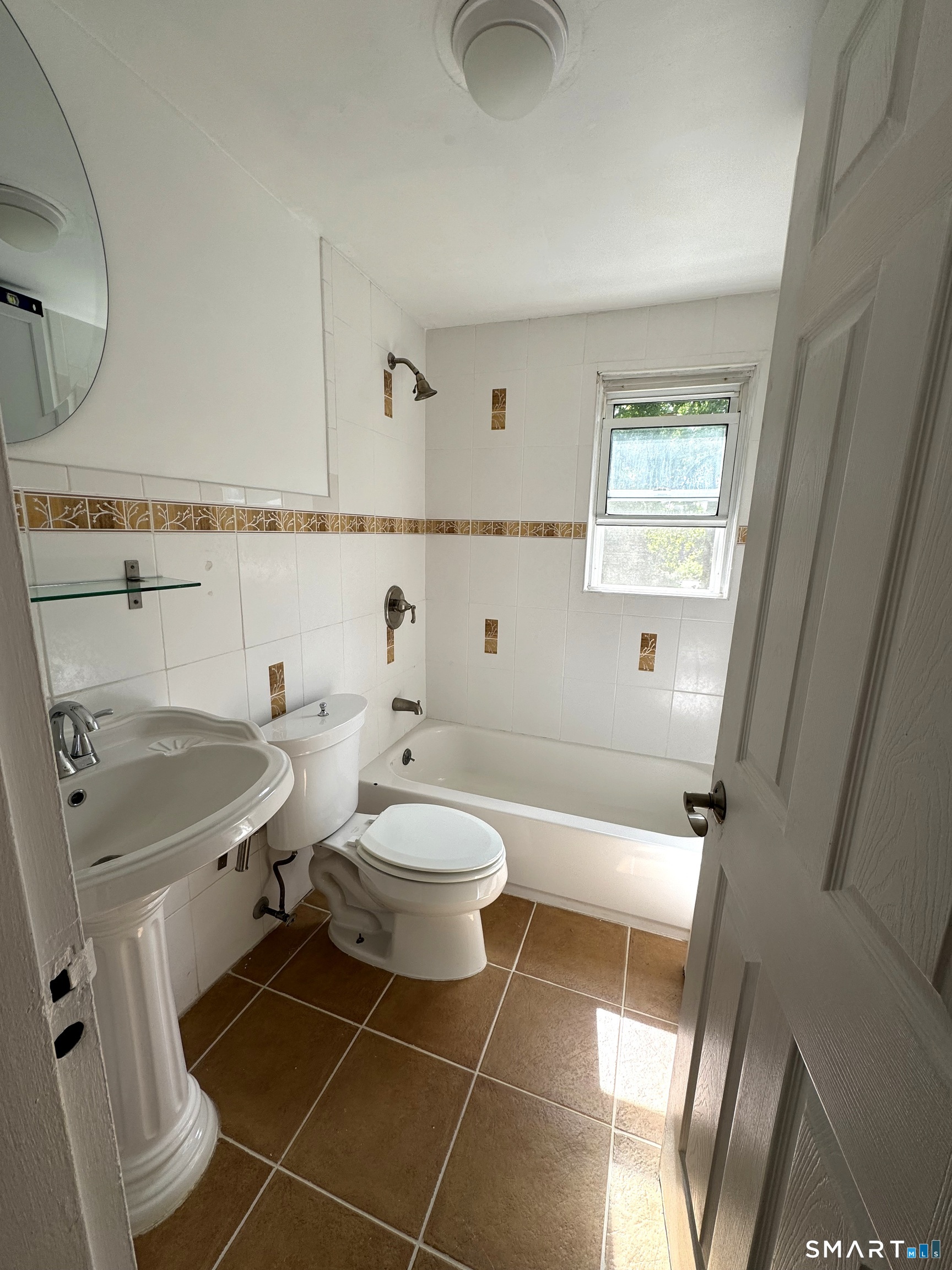 110-112 Dirienzo Heights Derby CT 06418