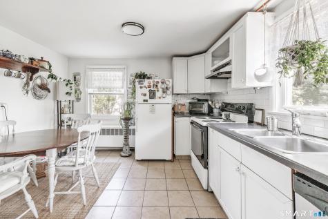 110-112 Dirienzo Heights Derby CT 06418