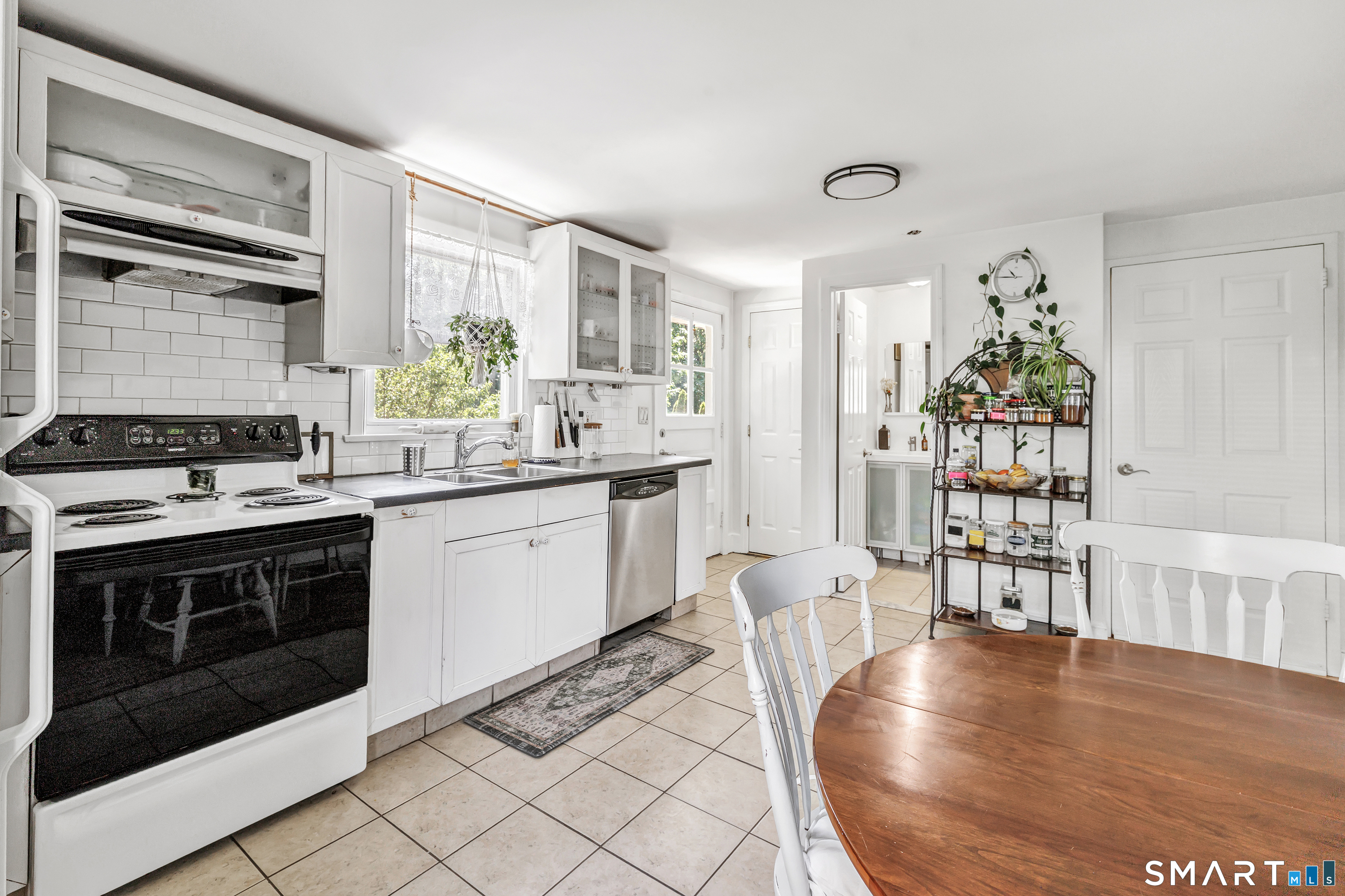 110-112 Dirienzo Heights Derby CT 06418