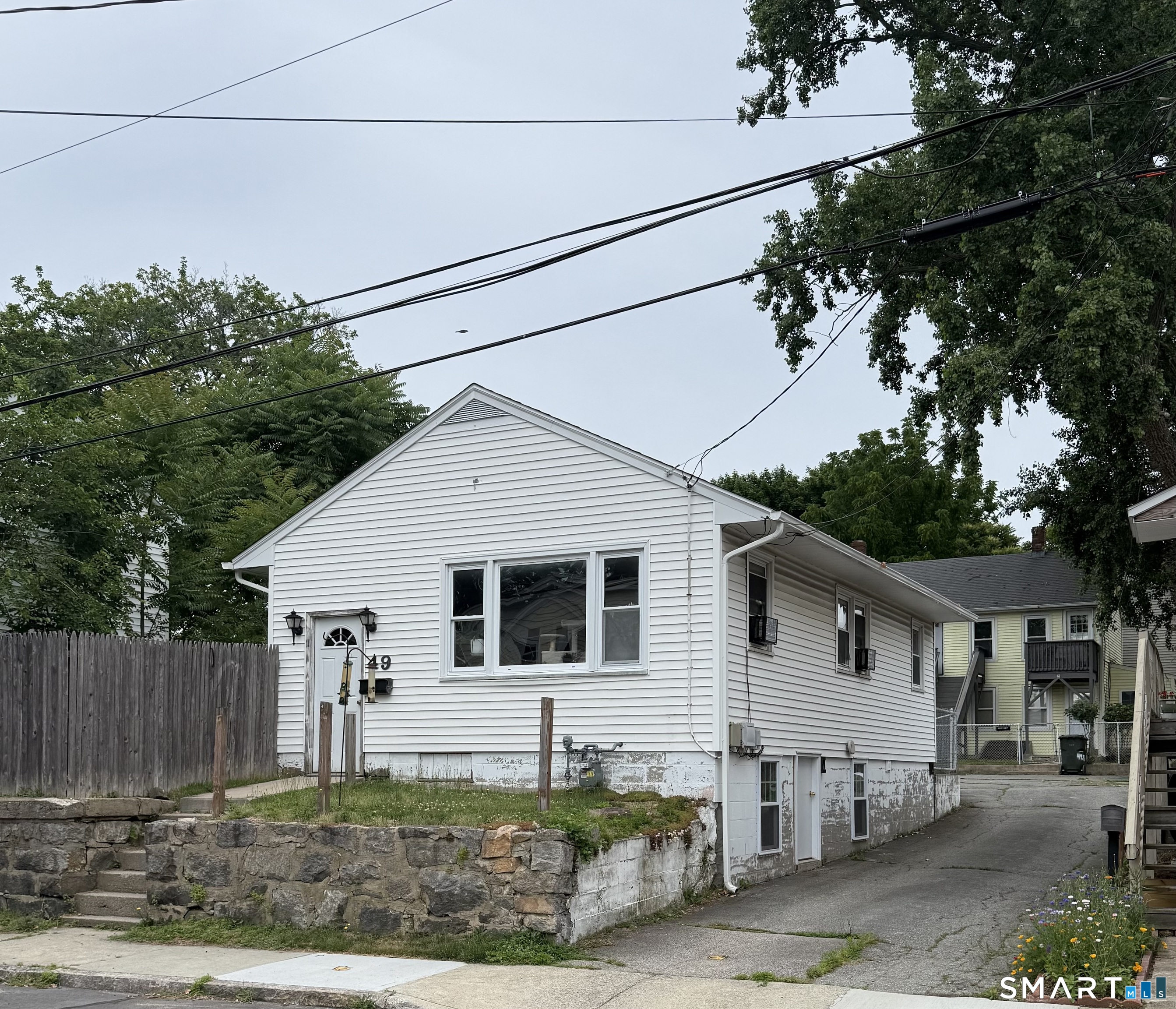 49 Chappell Street New London CT 06320