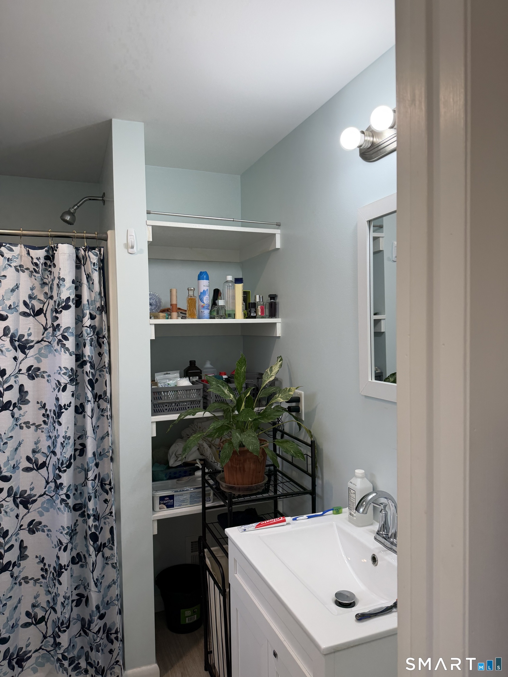 49 Chappell Street New London CT 06320