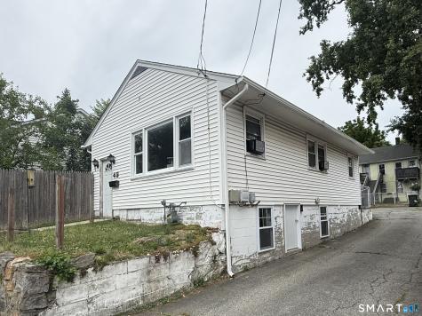 49 Chappell Street New London CT 06320