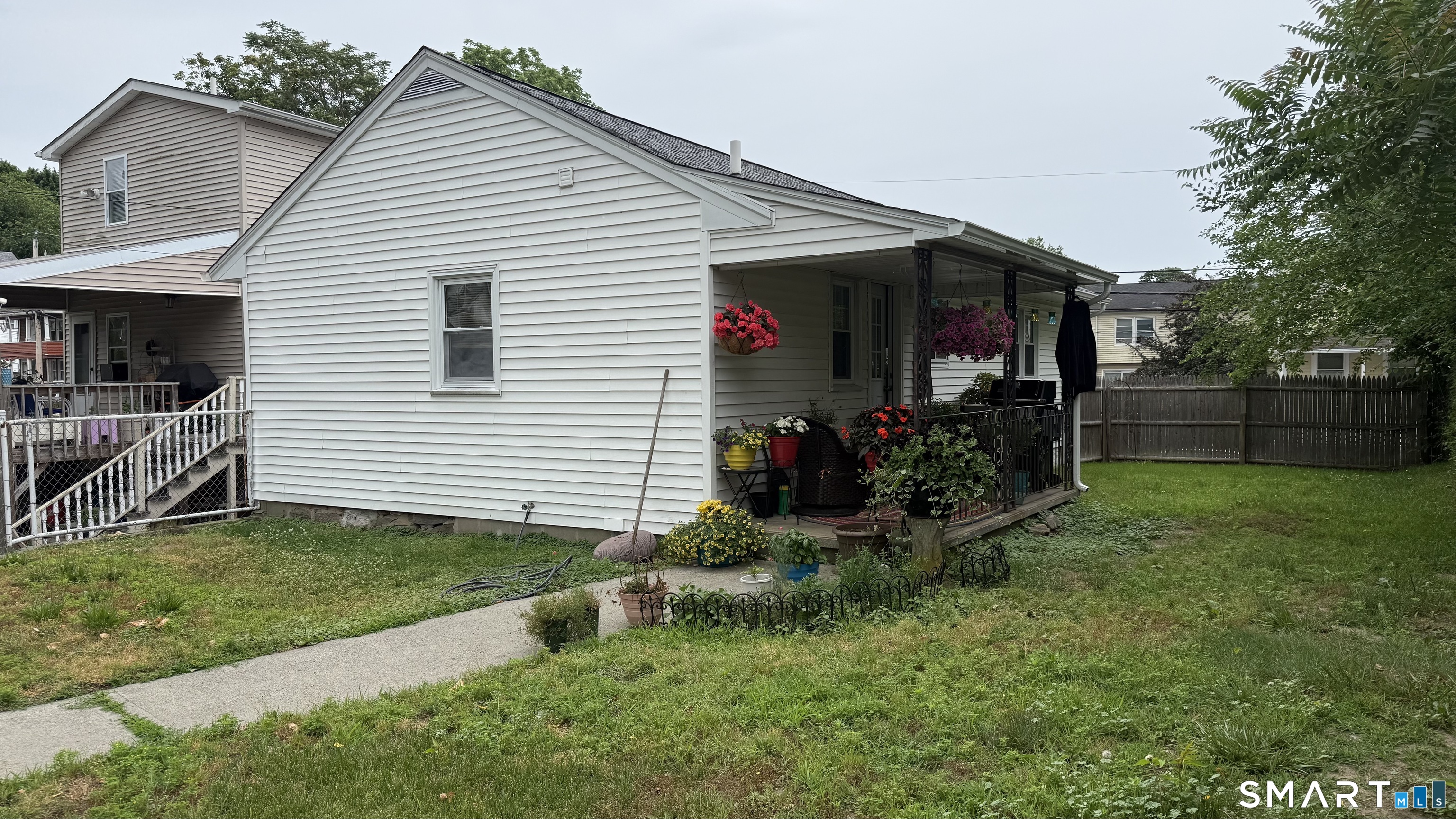 49 Chappell Street New London CT 06320
