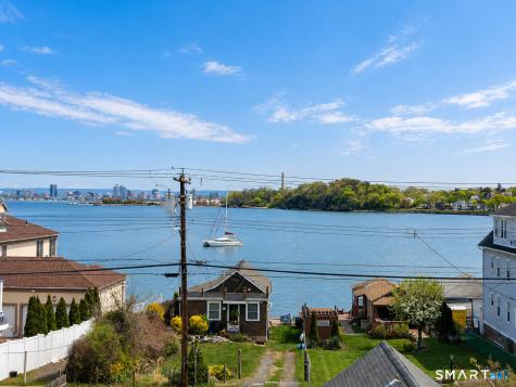 338 Lighthouse Road New Haven CT 06512
