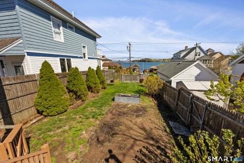338 Lighthouse Road New Haven CT 06512