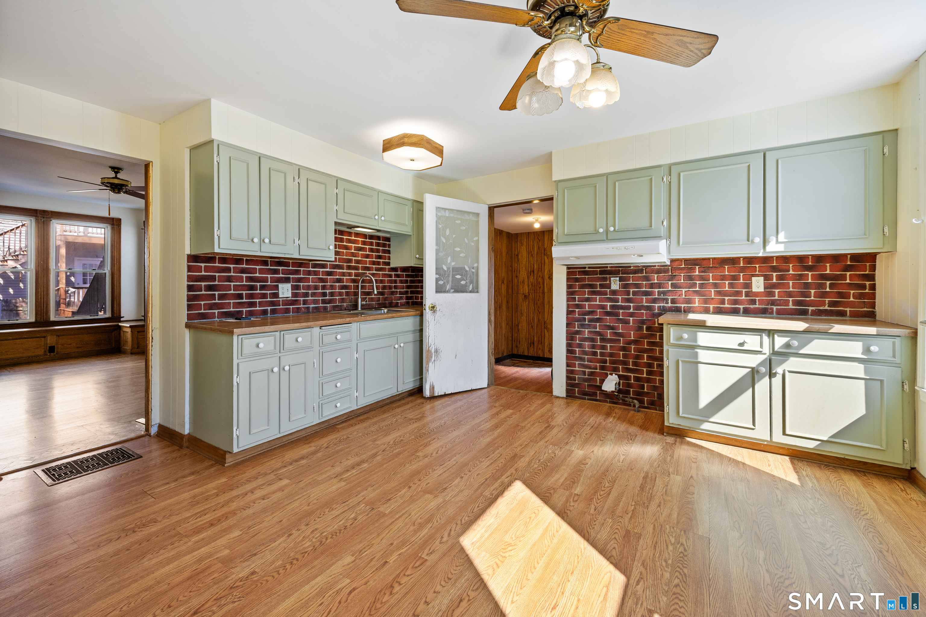 338 Lighthouse Road New Haven CT 06512