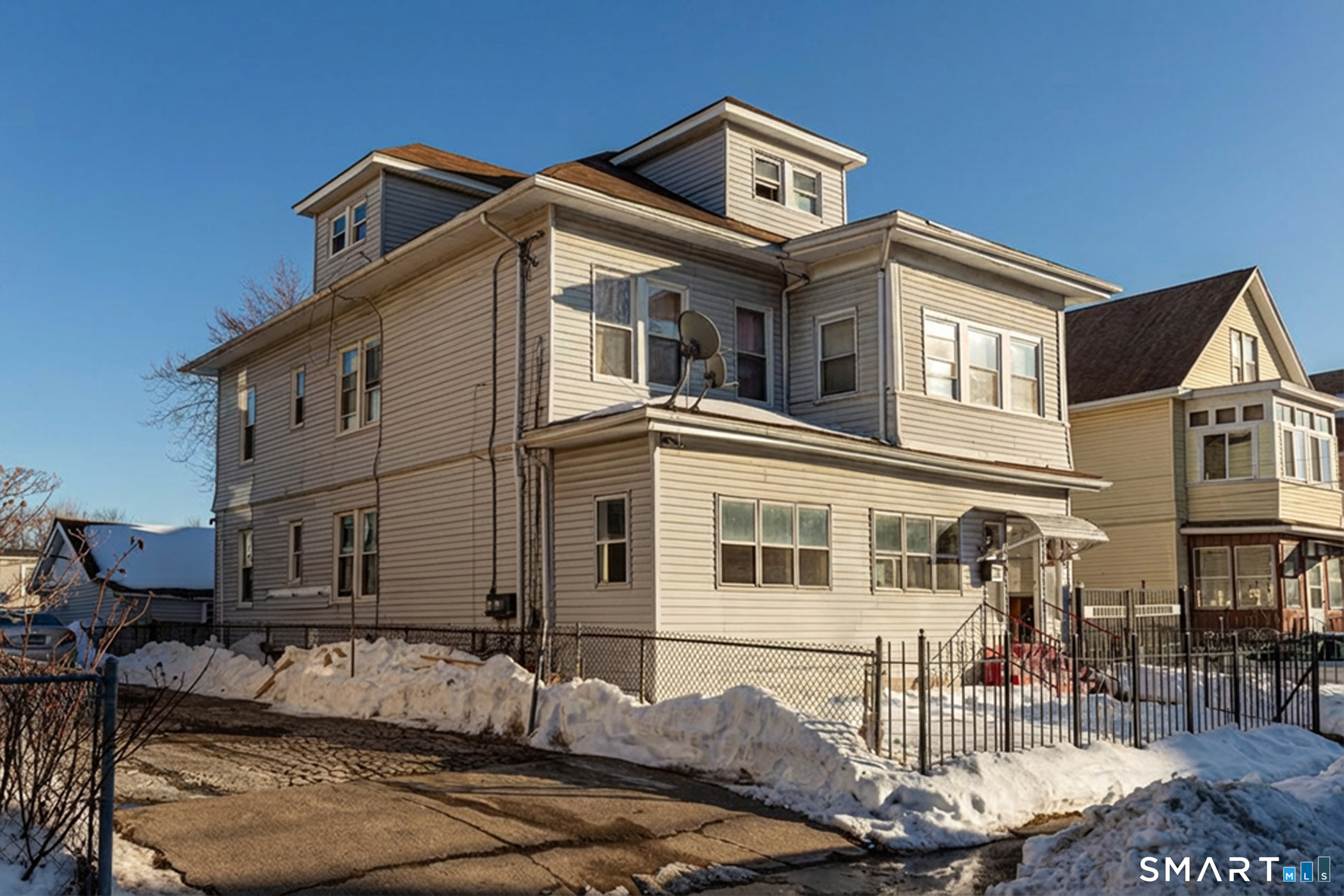 34 Adams Street Hartford CT 06112
