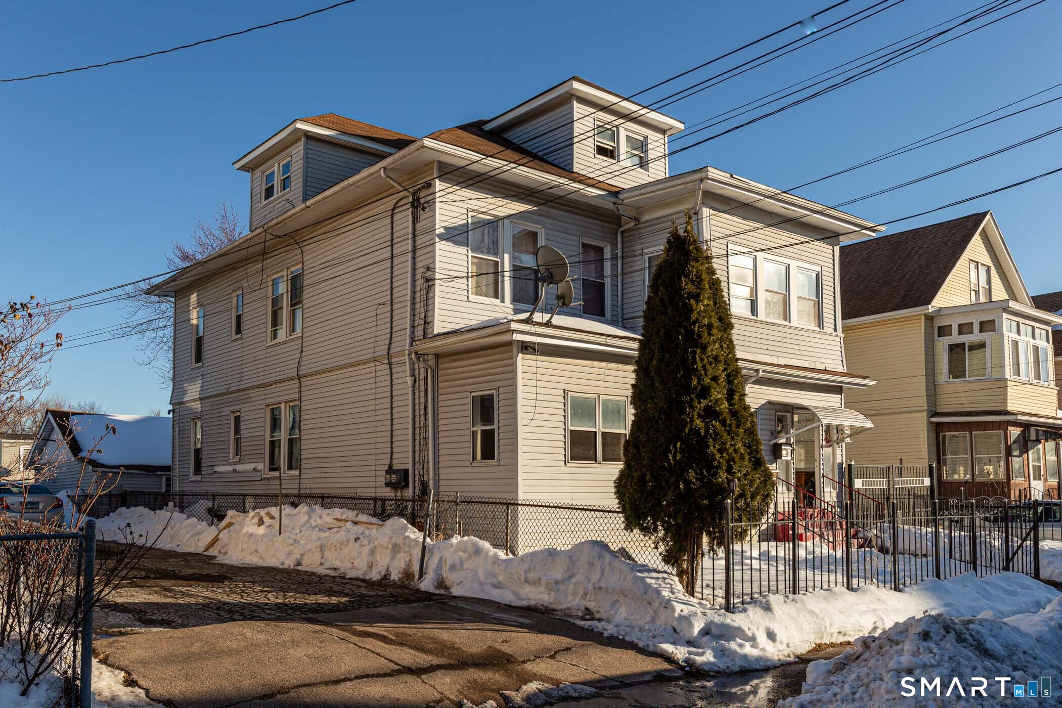 34 Adams Street Hartford CT 06112